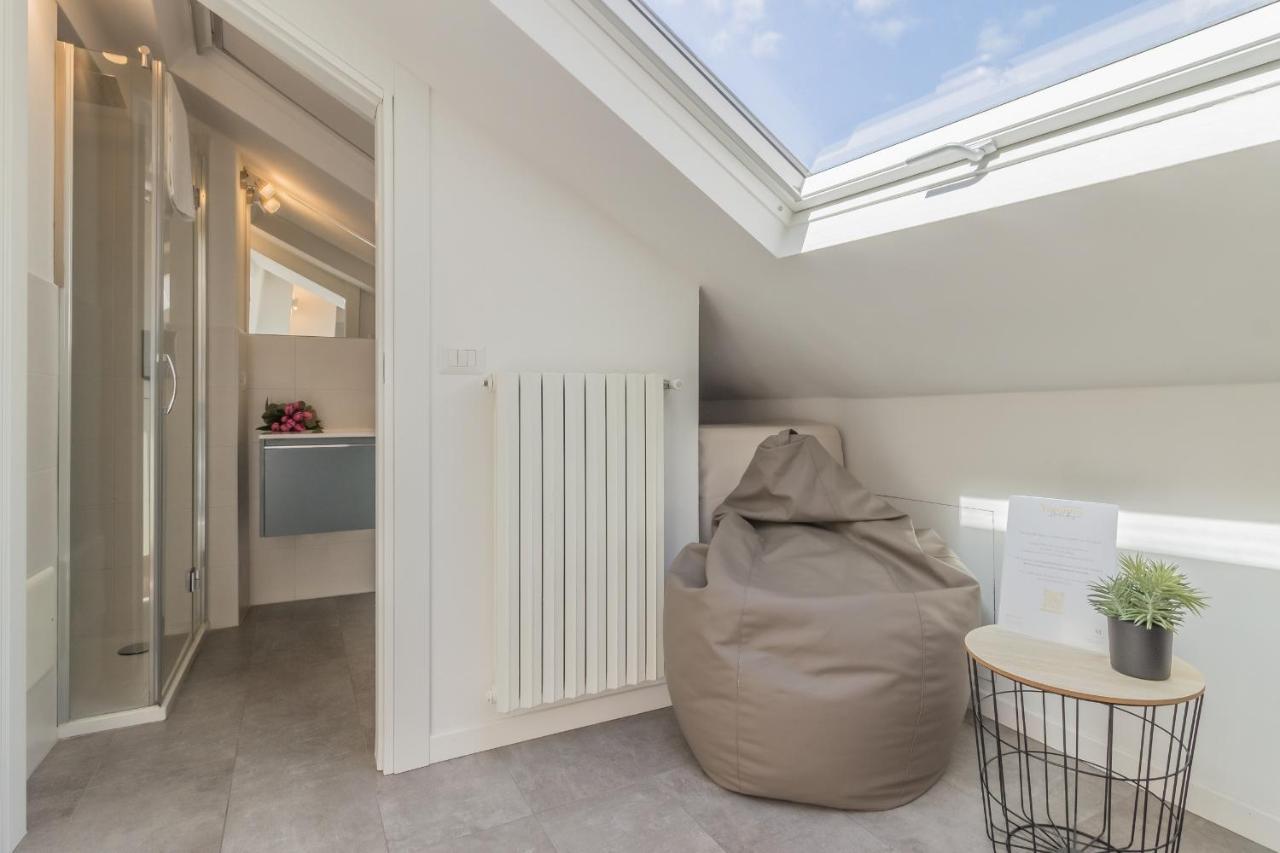La Terrazza Di Marta Apartment Варена Екстериор снимка
